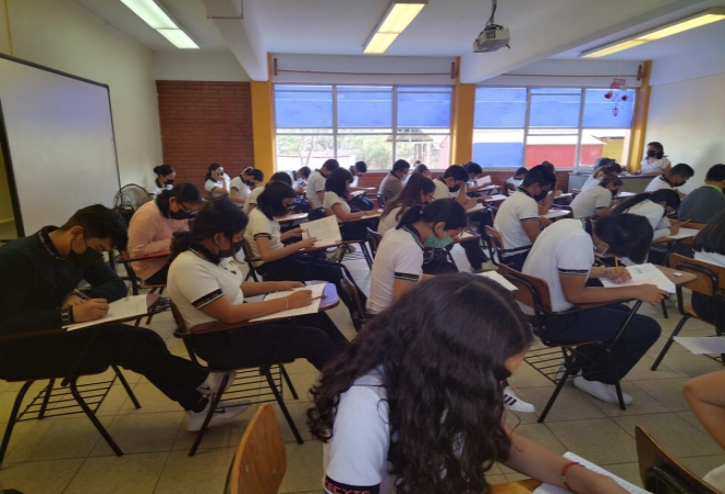 1,160 estudiantes de CECyTESLP presentan prueba...